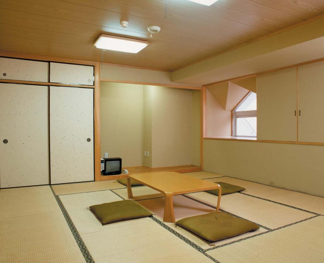 龙王酒店 山之內 外观 照片