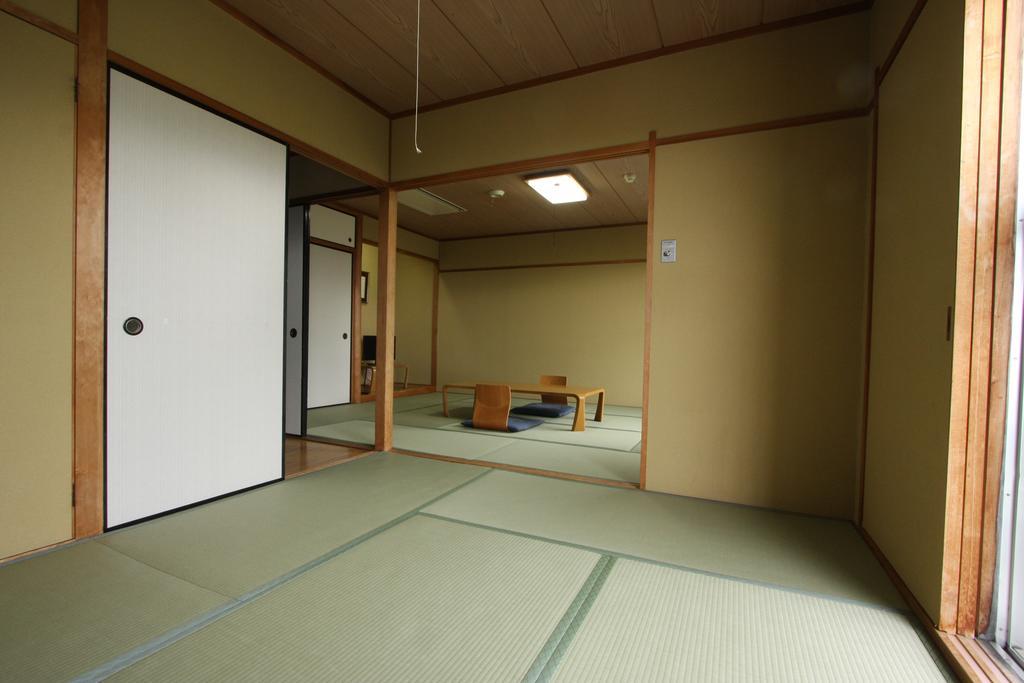 龙王酒店 山之內 外观 照片